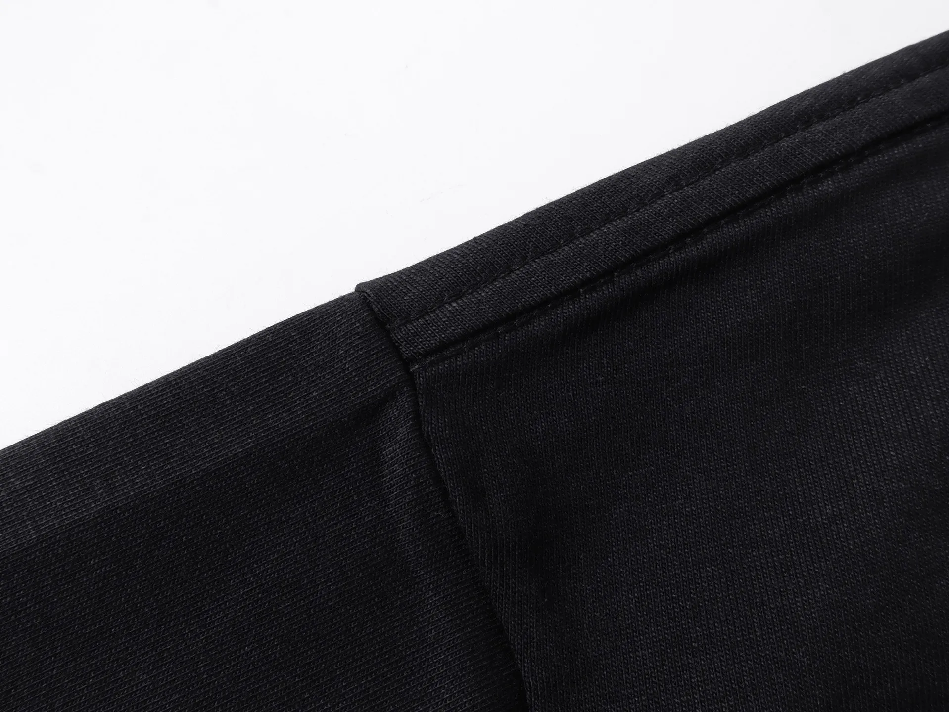【 . Quality】BALENCI*GA/ .SS 26 New Arrival 。 LOGO T 。 Retro 。 . Authentic 。 ！ ZP 。 260 ， . ， ， 。 。 ， 。 OS . Same Style ：BL 263790 ：Black，White Size：XS S M L